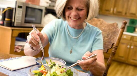 Dietary Goal Fixing for a Healthy Life During Aging Is Important-