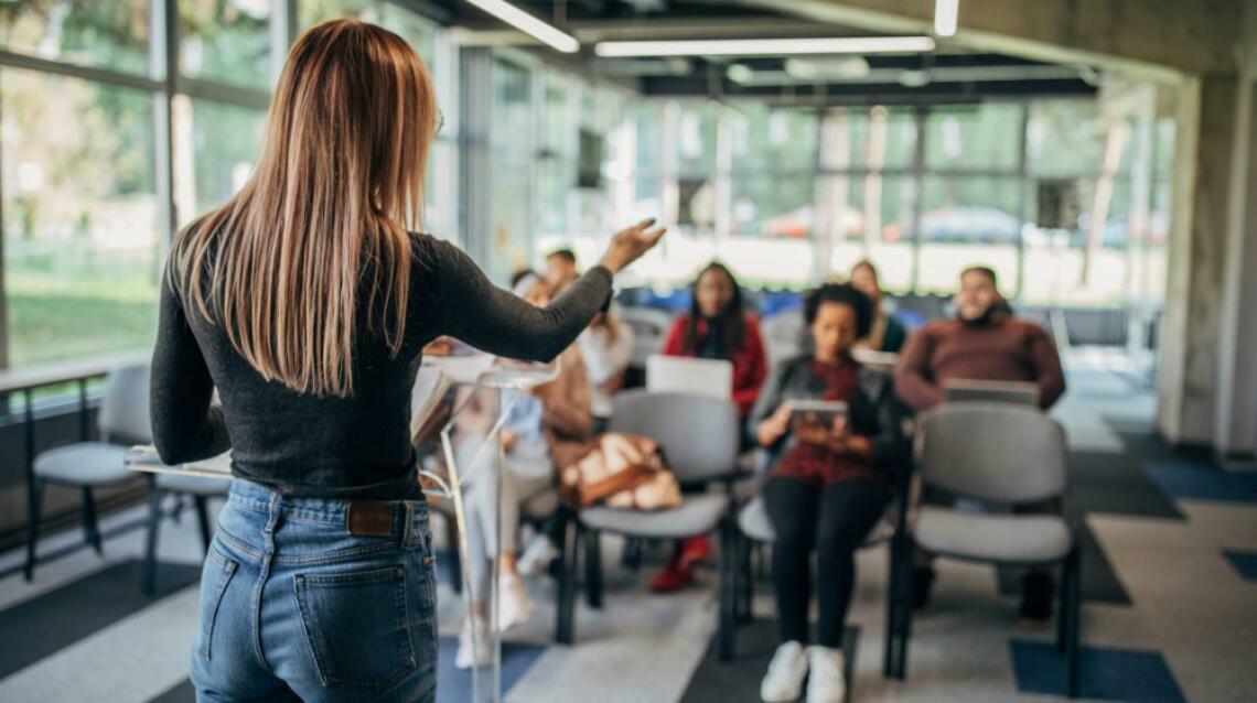 How One Can Develop Leadership With the Help of Cognitive Hypnotic Coaching