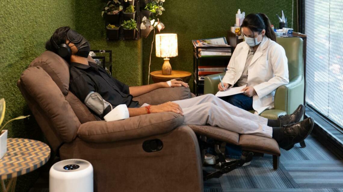 What Does a Ketamine Session Actually Feel Like? a Psychiatrist's Walkthrough