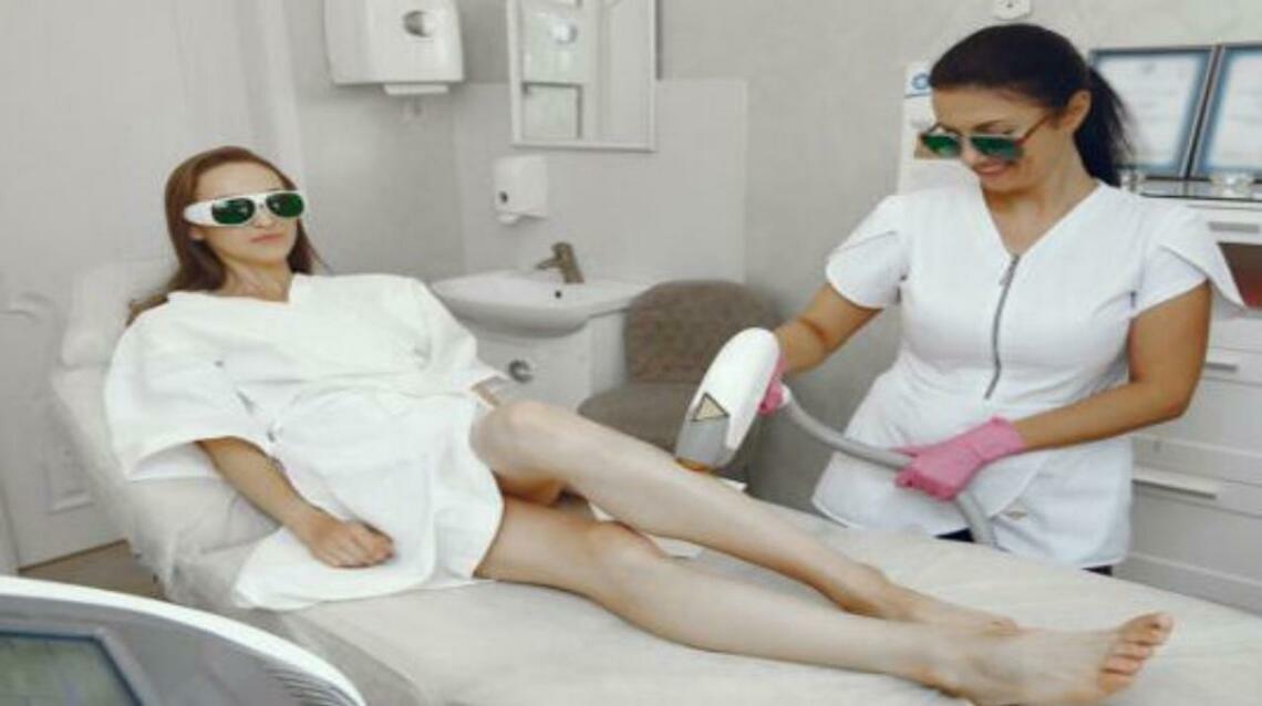 Laser vs. Waxing: Which Hair Removal Method Is Right for You?