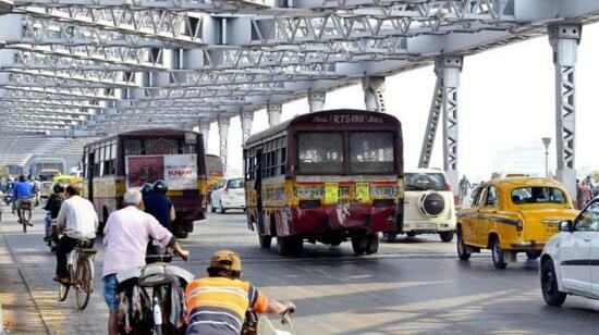 The Psychology of the Driver: Why We Risk Lives for a Text or a Drink