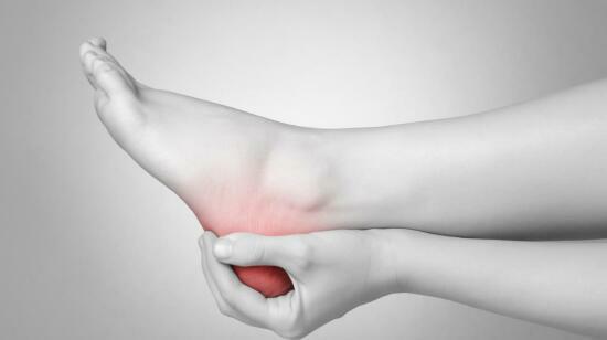 First Steps in the Morning Hurt? It’s Time to Check Your Ankle Mobility