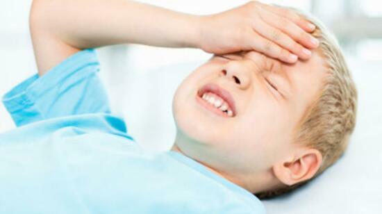 Garmi Mein Baby Ko Fever? Ya Heat Effect? Difference Samajhna Zaroori Hai!