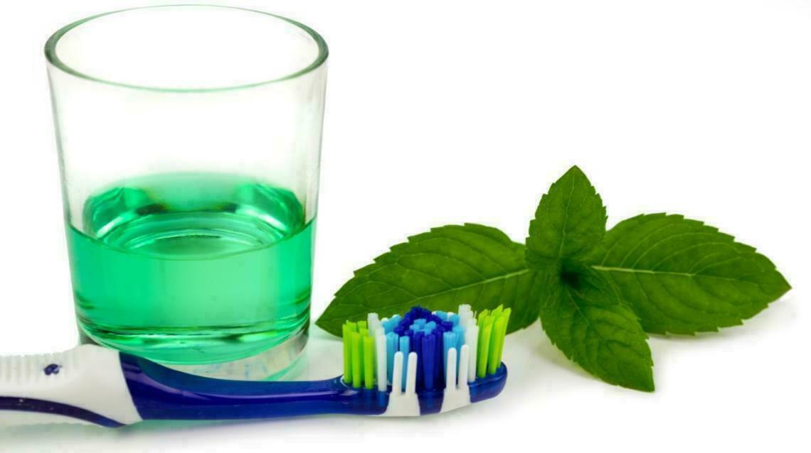 5 Common Mouthwash Myths Busted!