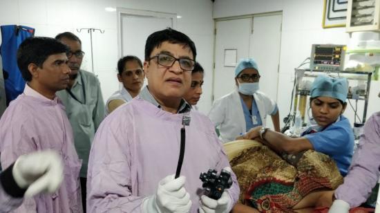 Old Patients Who Accidently Take Medicines With Wrapper and Get Esophageal Obstruction.