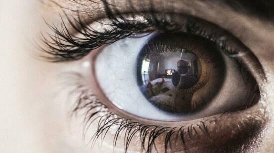 7 Easy Tips to Keep Your Eyes Clean