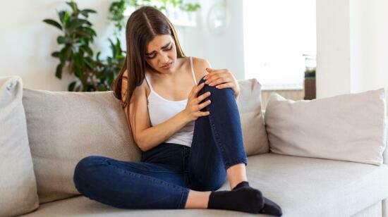 From Pain to Relief: Smart Ways to Manage Knee Swelling at Home