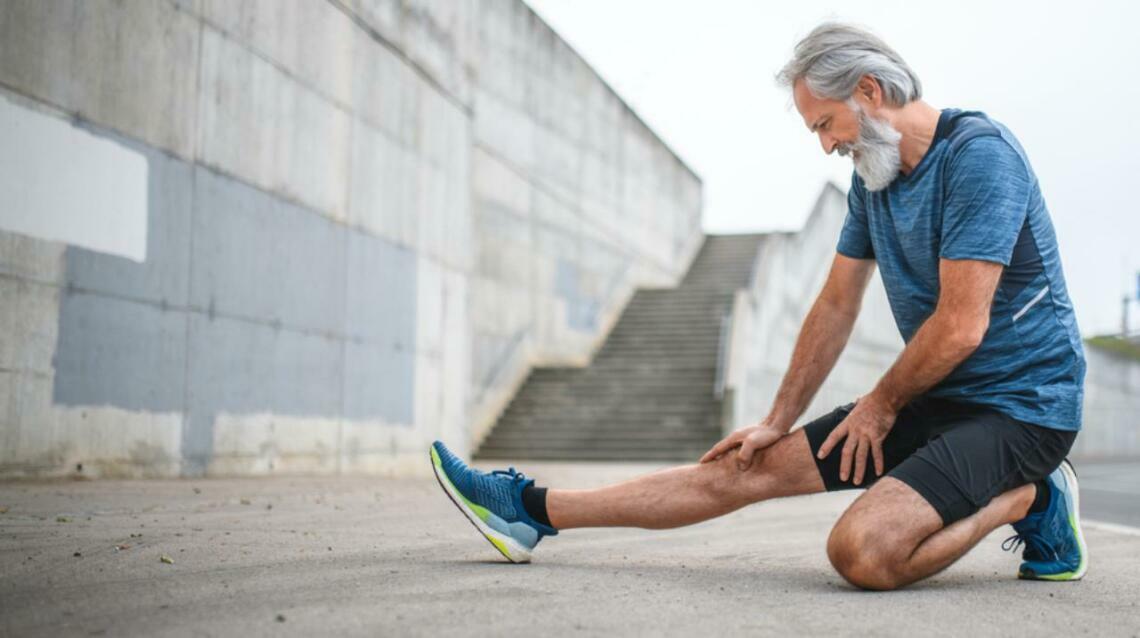 4 Natural Ways to Strengthen Your Knees