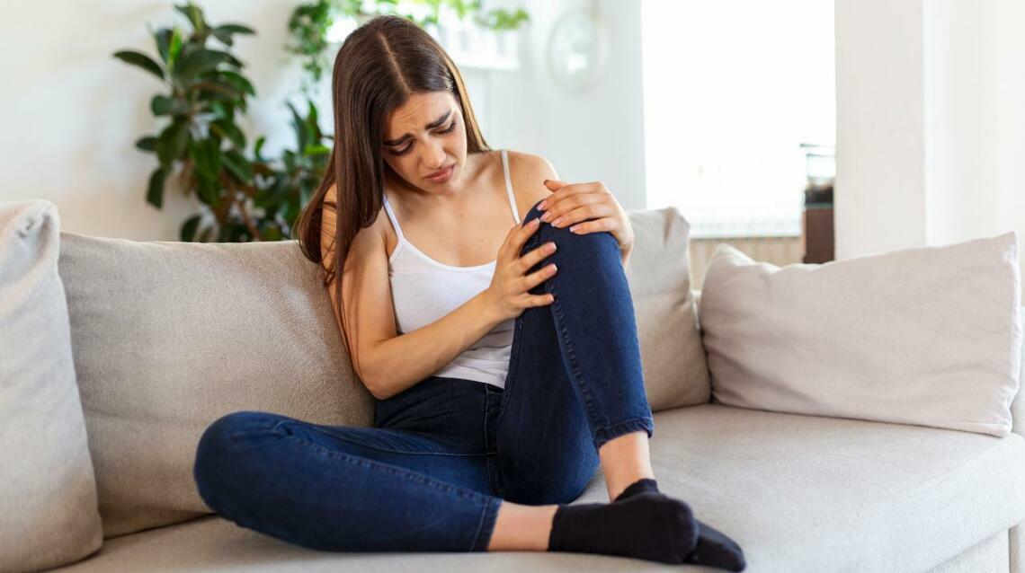 From Pain to Relief: Smart Ways to Manage Knee Swelling at Home