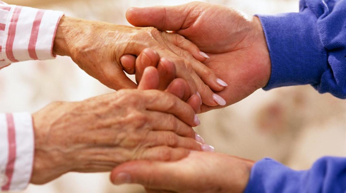 How to Safely Lift & Move the Immobile Elderly