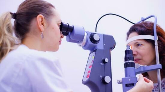 Understanding Refractive Errors: 7 Signs You Shouldn't Ignore